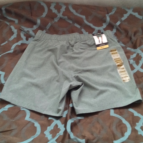 Eddie Bauer Gray UPF 50 Water Repellent 4 Way Stretch Shorts - Picture 3 of 7